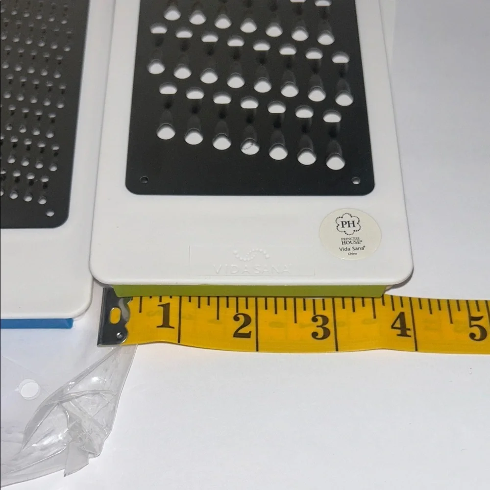 Princess House Vida Sana Coarse & Fine Grater Set - White, Blue, Green